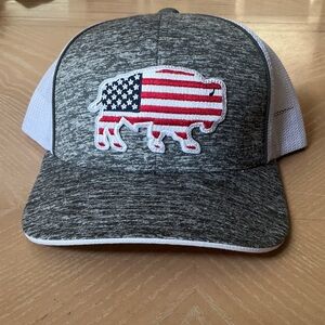 Gray and White American Flag Buffalo Cap